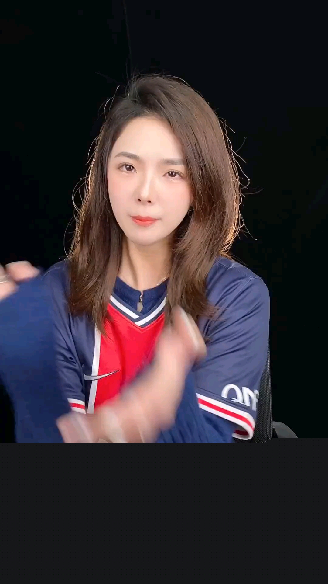 对足球